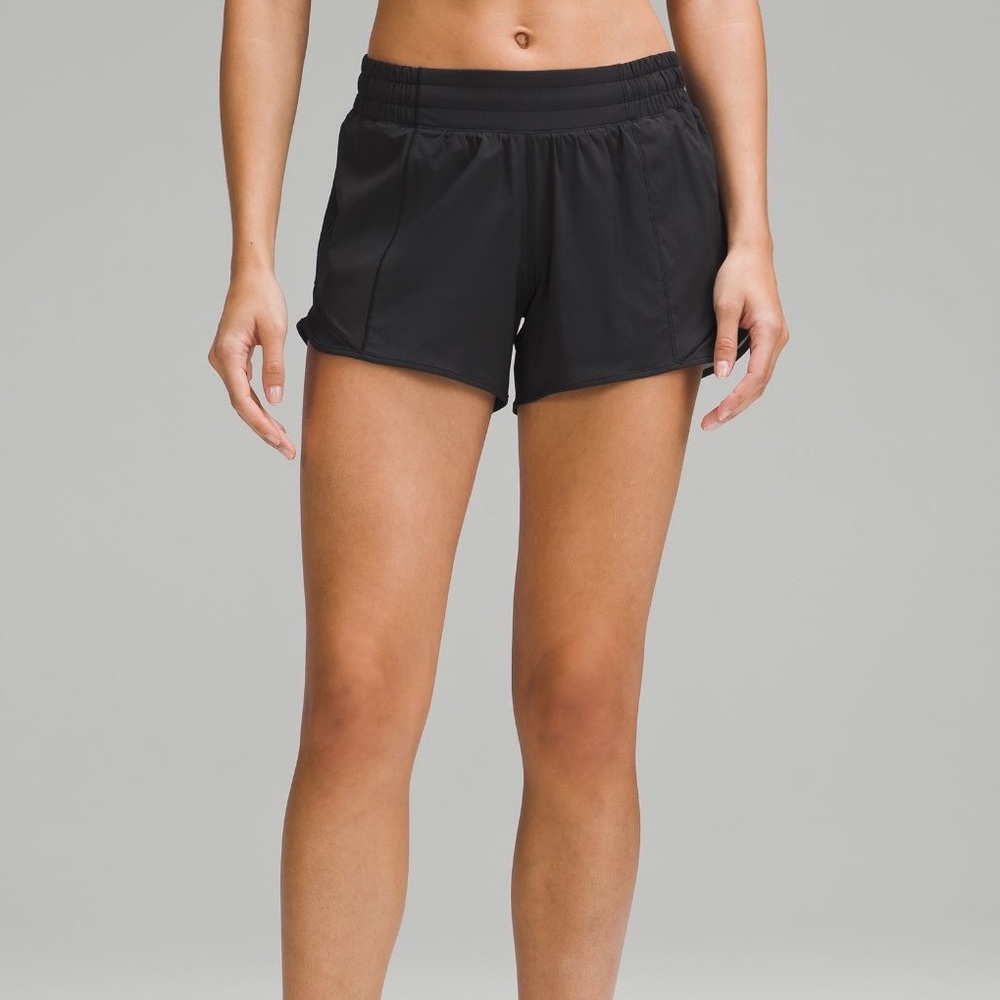 Lululemon Hotty Hot 4in. shorts